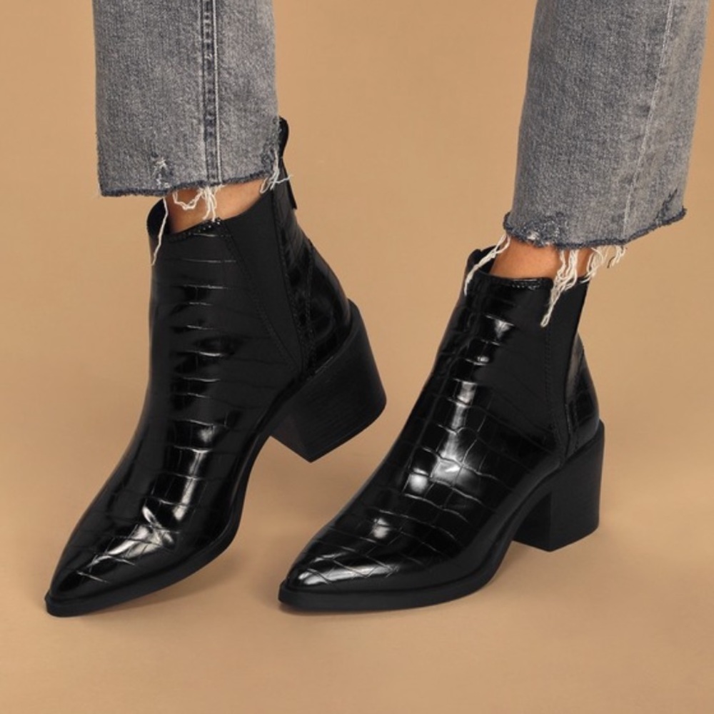 Steve Madden Audience Black Crocodile Booties